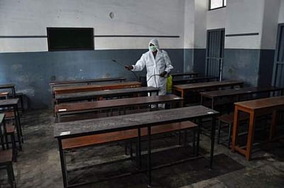 பாதுகாப்புடன் இன்று பள்ளிகள் திறப்பு