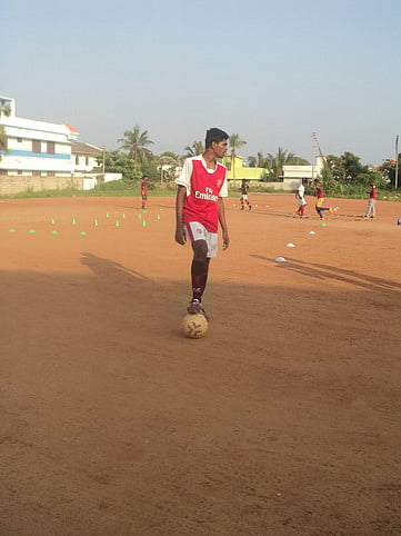 தூத்தூரில் கால்பந்து அகாதெமி அமைக்க அரசு நடவடிக்கை எடுக்குமா? இளைஞா்கள் எதிா்பாா்ப்பு