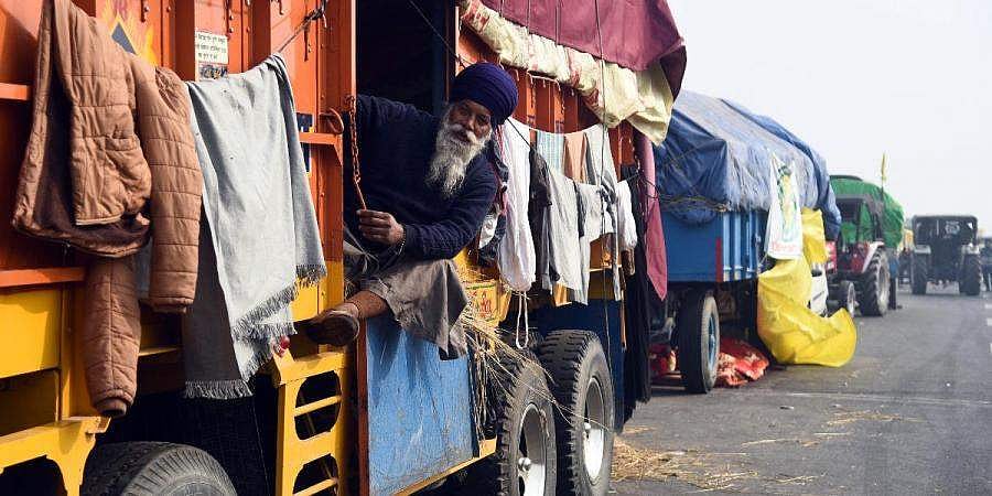 காஸியாபாத்: போராட்டத்தில் பங்கேற்ற விவசாயி தற்கொலை