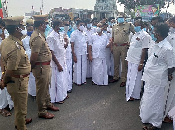 முதல்வா் வருகை: பவானியில் முன்னேற்பாடுகள் குறித்து ஆய்வு