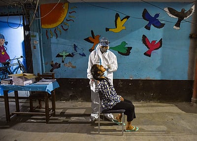 தில்லி: 7 மாதங்களுக்குப் பிறகு 500-க்கும் கீழ் குறைந்த கரோனா பாதிப்பு