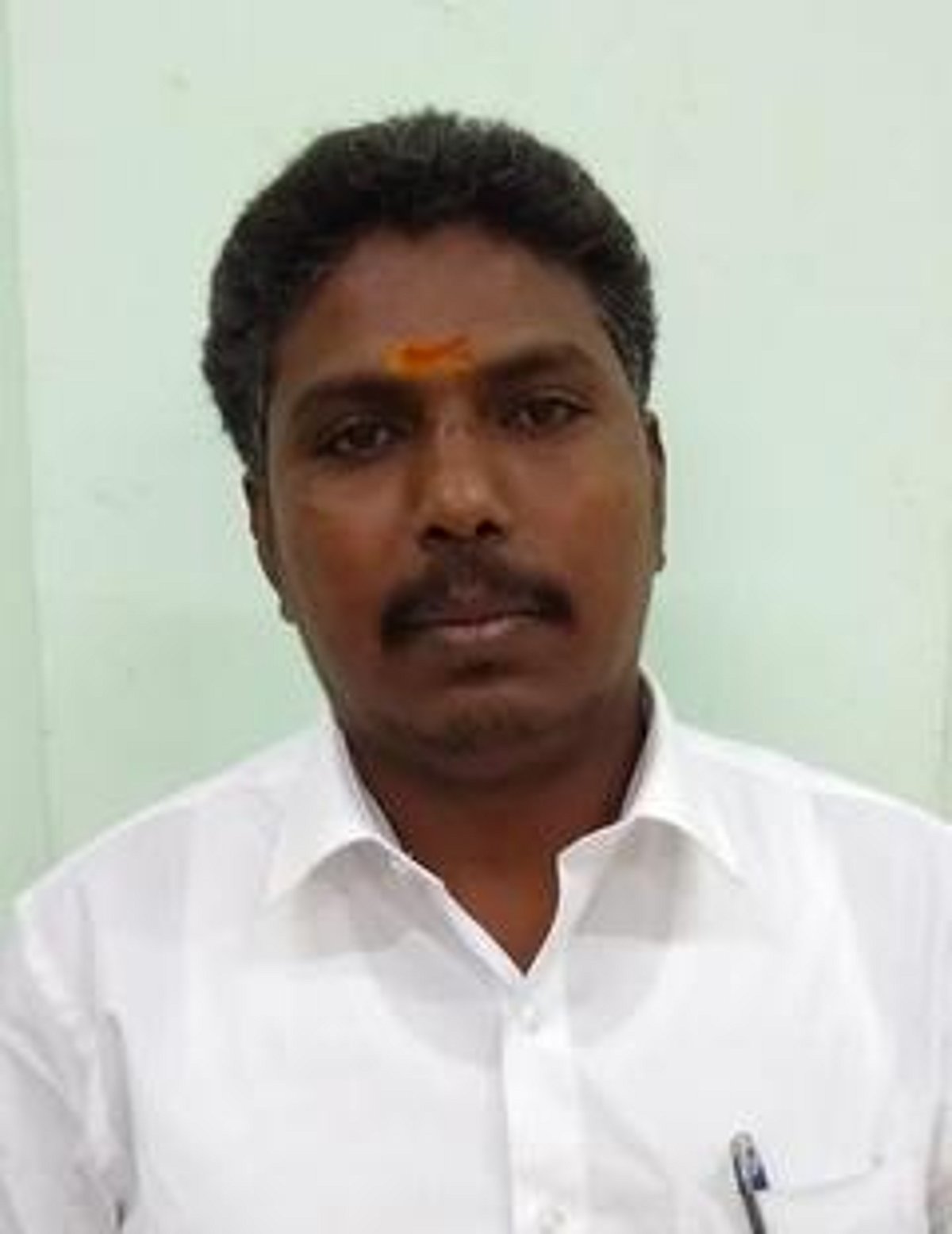ஆண்டிபட்டி அருகே ஊராட்சி ஒன்றியக்குழு உறுப்பினா் விஷம் குடித்து தற்கொலை