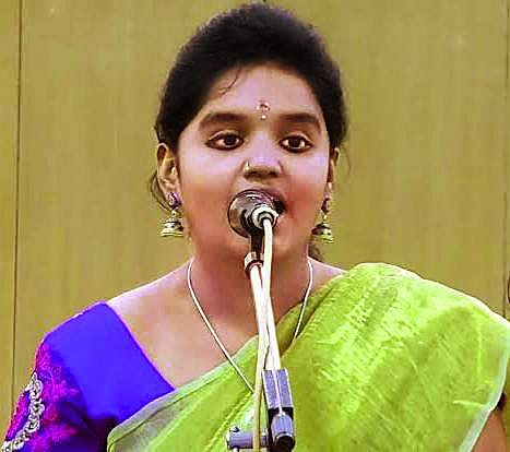 பாபா சந்நிதியில் பாபாவின் கதை!