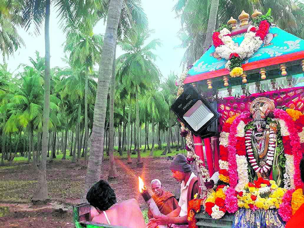 தசரத மைந்தனின் தைப்பூச கிரிவலம்