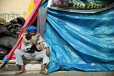 வேளாண் சட்ட விவகாரம்: 'இனிப்புக்குள் நஞ்சு வைக்கிறது மத்திய அரசு'