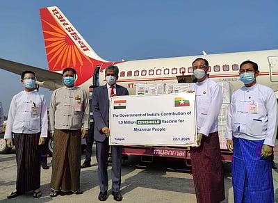 மியான்மருக்கு 15 லட்சம் கரோனா தடுப்பூசிகளை வழங்கிய இந்தியா