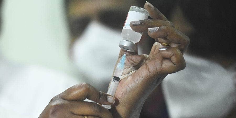 பெங்களூரு மேற்கு மண்டலத்தில் கரோனா தடுப்பூசி செலுத்திக் கொண்ட 22 பேருக்கு பக்கவிளைவுகள்