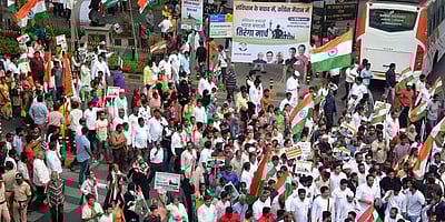 விவசாயிகளுக்கு ஆதரவாக காங். பேரணி: காவல்துறை விரட்டியடிப்பு