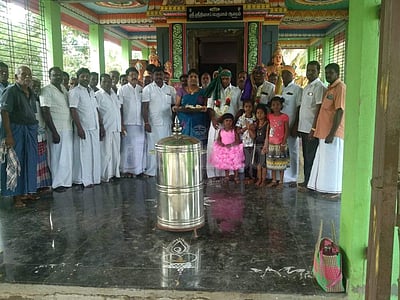 ஆர். காமராஜ் உடல்நலம் பெற வேண்டி நீடாமங்கலத்தில் அ.தி.மு.க.வினர் முடிகாணிக்கை