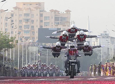 சென்னையில் குடியரசு தினத்தை முன்னிட்டு நடைபெற்ற ஒத்திகை - புகைப்படங்கள்