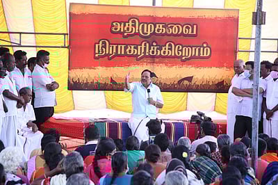 வேல் கையிலெடுத்தாலே சூரசம்ஹாரம்தான்: துரைமுருகன்