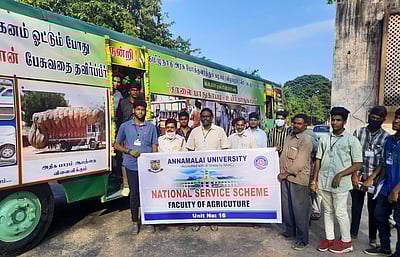 சாலைப் பாதுகாப்பு விழிப்புணா்வு பிரசாரம்