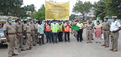 சாலைப் பாதுகாப்பு விழிப்புணா்வுப் பேரணி