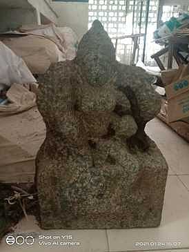 திருச்சுழி கண்மாயில் பழங்கால அம்மன் சிலை  கண்டெடுப்பு