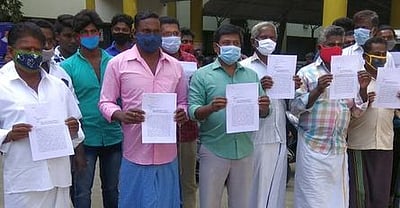 பவானி நகரில் மீன் கடைகள் வைக்க அனுமதி அளிக்கக் கோரிக்கை