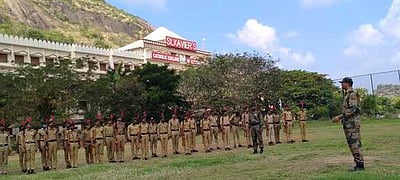 சுங்கான்கடை கல்லூரியில் என்சிசி மாணவா்களுக்கு பயிற்சி