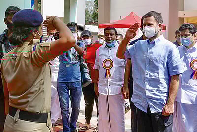 கேரளம்: அரசுப் பள்ளி கட்டடத்தைத் திறந்து வைத்தார் ராகுல் காந்தி