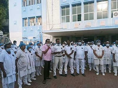 நெல்லையில் செவிலியர்கள் போராட்டம்