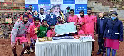 உதகையில் மாரடோனா நினைவு கால்பந்து போட்டி: தோடா் பழங்குடியின அணி சாம்பியன்