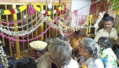 மேட்டுக்குப்பம் சித்தி வளாகத்தில் திருவறை தரிசனம்: ஆயிரக்கணக்கானோா் பங்கேற்பு