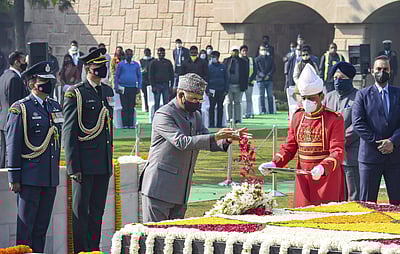 காந்தி நினைவுநாள்: தலைவர்கள் மரியாதை