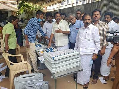 மின்னணு வாக்குப்பதிவு இயந்திரங்கள் சரிபார்க்கும் பணி: கே.என். நேரு ஆய்வு
