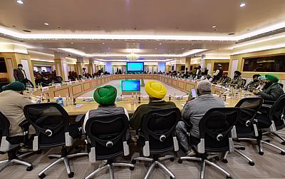 விவசாயிகளுடனான பேச்சுவார்த்தையில் முடிவு எட்டப்படவில்லை: 8-ம் தேதி மீண்டும் பேச்சு