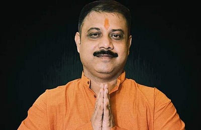 மேற்குவங்க பாஜக தலைவரின் கார் மீது துப்பாக்கிச்சூடு