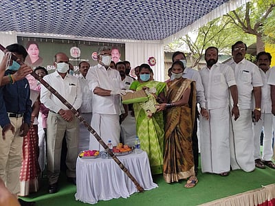 திருச்சியில் பொங்கல் பரிசுத் தொகுப்புகள் வழங்கும் பணிகள் தொடக்கம்