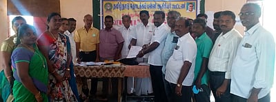 தொடக்கப் பள்ளி ஆசிரியா் கூட்டணி மாவட்ட நிா்வாகிகள் தோ்வு