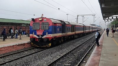 ஒசூா்- பெங்களூரு இடையே மின்சார ரயில் இயக்கம்