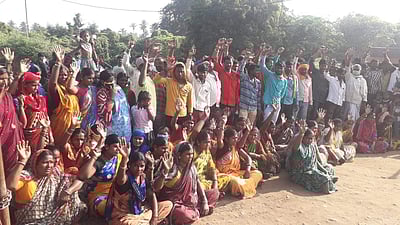 திருப்பூரில் 2 மாத ஊதியத்தை வழங்கக்கோரி தூய்மைப் பணியாளர்கள் வேலை நிறுத்தம்