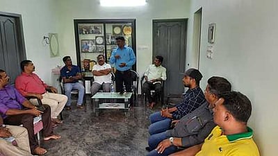 தினமணி செய்தி எதிரொலி: தூத்தூரில் கால்பந்து அகாதெமிஅமைப்பது குறித்து அதிகாரிகள் ஆய்வு