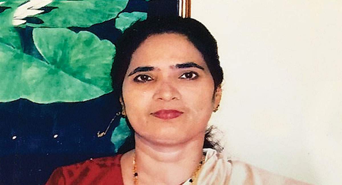 சிங்கப்பூரில் தமிழில் தடம் பதிக்கும் பெண்மணி!