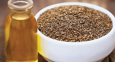 பீங்கான் கப்பில் படிந்துள்ள கறையைப் போக்க..