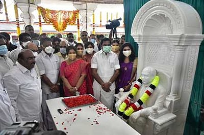 சட்டப்பேரவைத் தலைவா் பதவிக்கு சிறப்பு சோ்த்தவா் பி.எச்.பாண்டியன்: முதல்வா் புகழாரம்