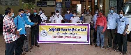 தமிழ்நாடு அரசு ஊழியா் சங்கத்தினா் பிரசாரம்