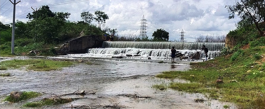 கனமழையால் மீண்டும் நிரம்பிய மதுராந்தகம், ஸ்ரீபெரும்புதூா் ஏரிகள்