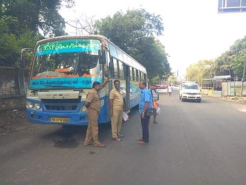 10 மாதங்களுக்கு பிறகு குமுளிக்கு பேருந்துகள் இயக்கம்