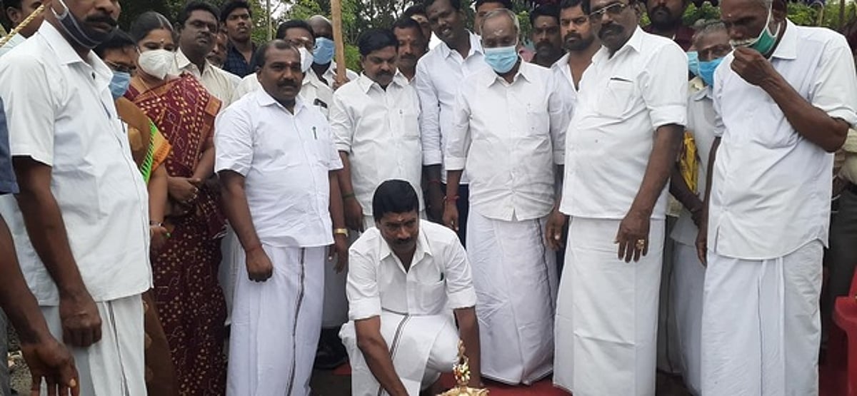 மேல்நிலை நீா்த்தேக்கத் தொட்டி அடிக்கல் நாட்டு விழா
