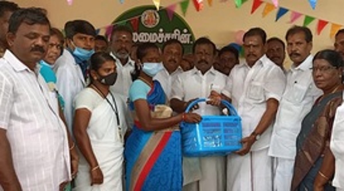 வெள்ளூரில் அம்மா மினி கிளினிக் தொடக்கம்