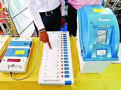 வாக்குப்பதிவு இயந்திரங்களில் முதல் நிலை சோதனை: 7 மாவட்டங்களில் நிறைவு