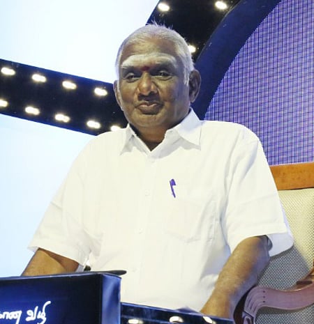 திருப்புகழை கிராமங்கள் வரை கொண்டுச் சென்றவா் கிருபானந்த வாரியாா்