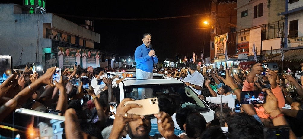 நோ்மைக்கும், ஊழலுக்கும் எதிரான போா்: கமல்ஹாசன் பேச்சு