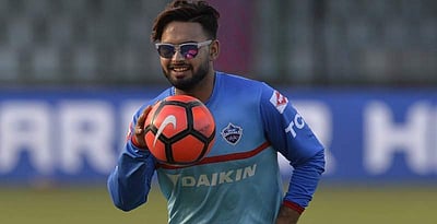 சிட்னி டெஸ்ட்: இரண்டு கேட்சுகளை நழுவவிட்ட ரிஷப் பந்த்!