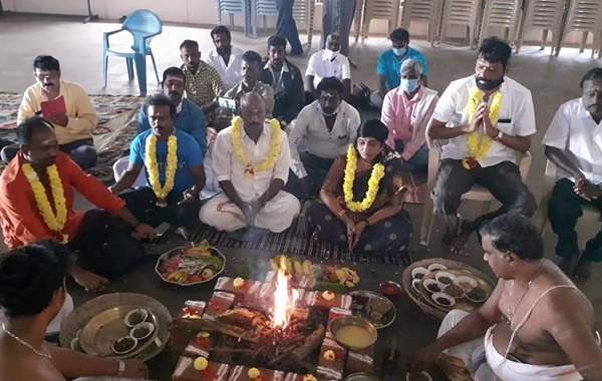 ரஜினிகாந்த் நலம் பெற வேண்டி ஸ்ரீவாஞ்சியத்தில் ஆயுள் விருத்தி ஹோமம்
