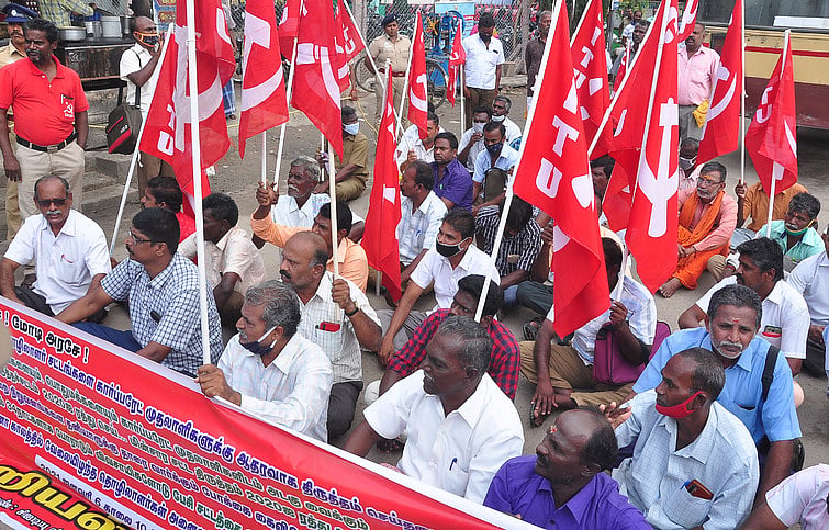 விருதுநகா் மாவட்டத்தில் 6 இடங்களில் சிஐடியு சாலை மறியல் போராட்டம்: 252 போ் கைது