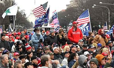 அமெரிக்க நாடாளுமன்ற கட்டிடம் முற்றுகை: துப்பாக்கிச் சூட்டில் பெண் பலி 