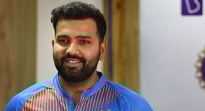 ஆஸ்திரேலியாவுக்கு எதிராக 100 சிக்ஸர்கள் அடித்த முதல் வீரர்: ரோஹித் சர்மா சாதனை