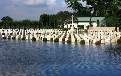 குளம் போல் மாறிய நந்தம்பாக்கம் போர் வீரர்கள் கல்லறை - புகைப்படங்கள்